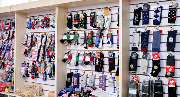 Zhuaji Bolong Socks Co., Ltd ..