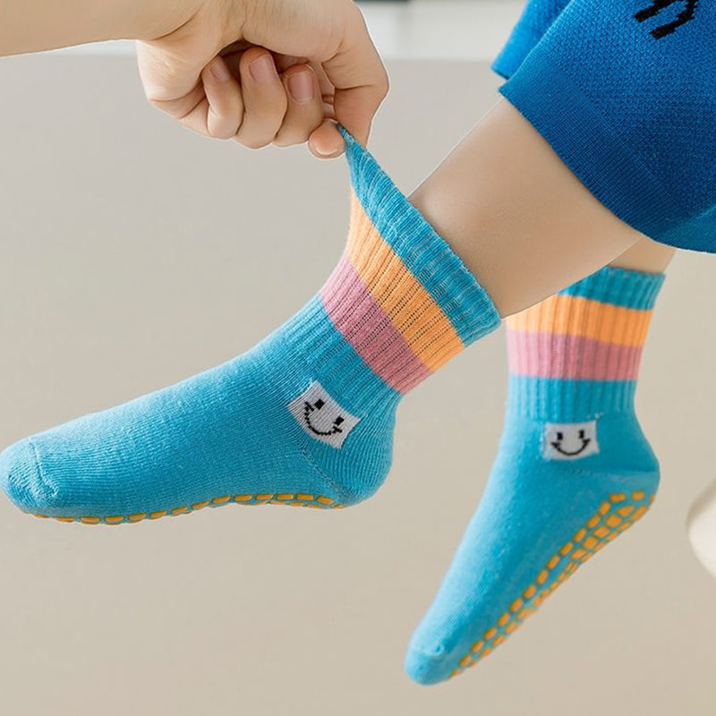 Non praetermisissent soccus fabrica Wholesale medium tubum trampolocolis socks, princeps summo mane educationem filii scriptor playground tibialia