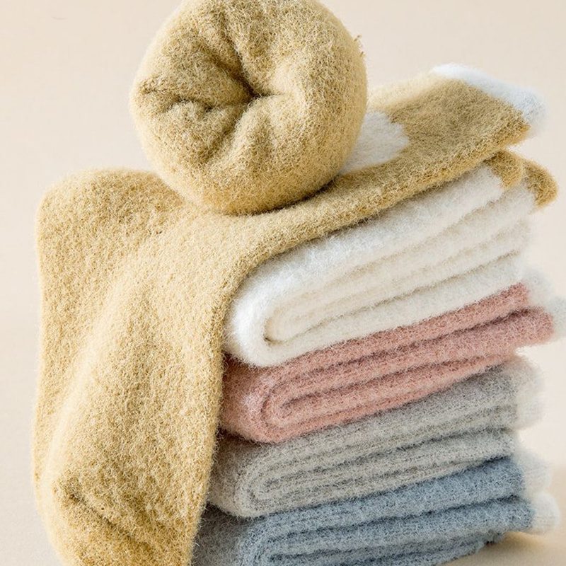 Autumnales et hiems imitatio muta furrure filii socks, crassitudine acus hominum et feminarum medium tubus tibialia cum additum holoserica et incrassatis filii de socks Autumnales et hiems imitatio muta furrure filii socks, crassitudine acus hominum et feminarum medium tubus tibialia cum additum holoserica et incrassatis filii de socks