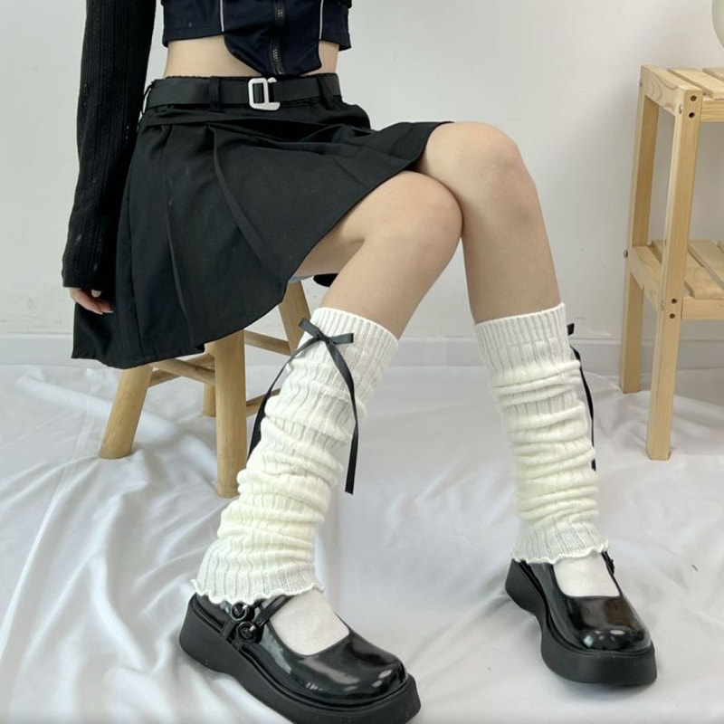 Iaponica nigrum et albo acervum socks