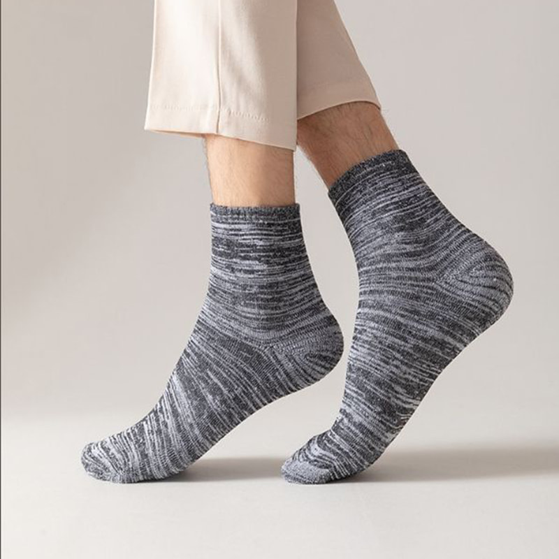 Crassis calidum et calor repono looped socks Crassis calidum et calor repono looped socks